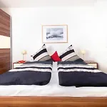 Residenz/eric Apartman *