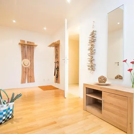 Residenz/eric Росток